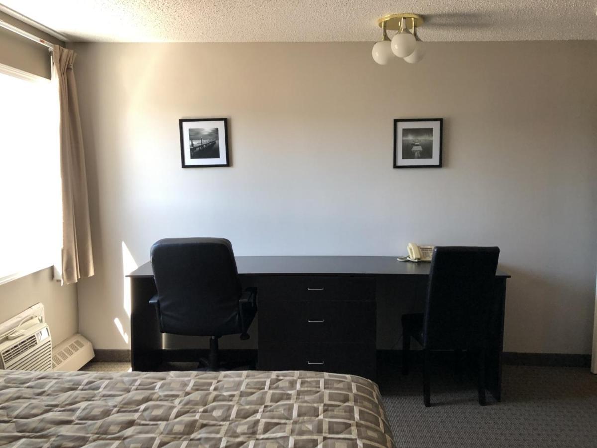 Arbour Ridge Inn & Suites Kindersley Dış mekan fotoğraf