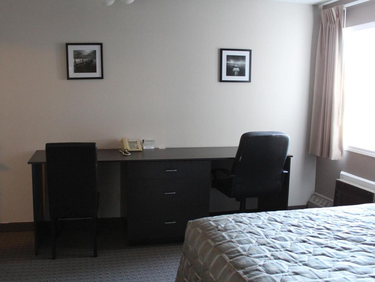 Arbour Ridge Inn & Suites Kindersley Dış mekan fotoğraf