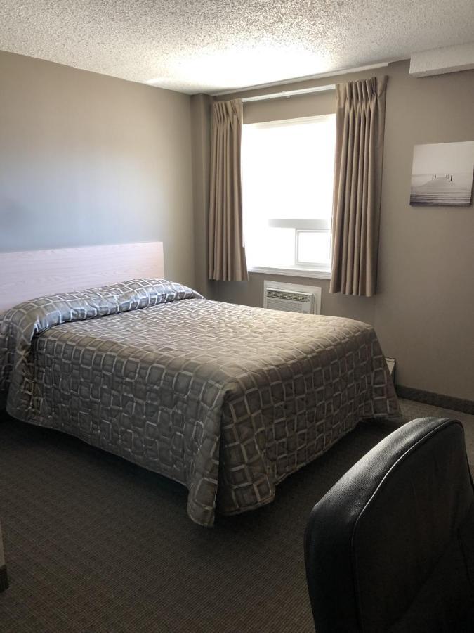 Arbour Ridge Inn & Suites Kindersley Dış mekan fotoğraf